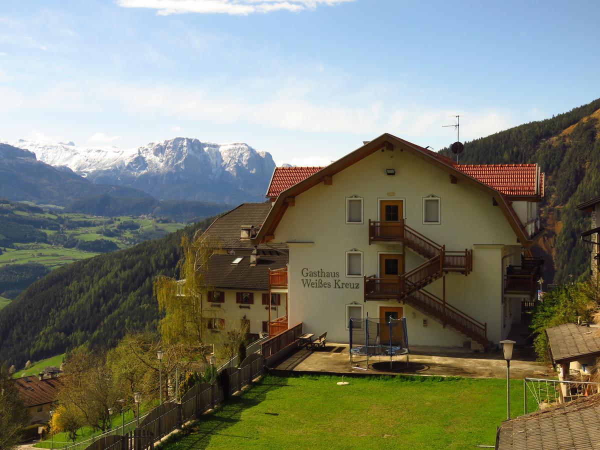 Gasthaus Zum Weissen Kreuz Lazfons Exterior photo